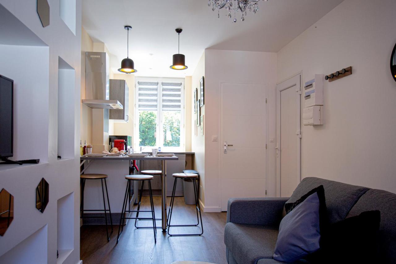 Ideal Pro & Couple - 2 Logements Theme Boho Chic Rdc & Dandy 1Er Etage - Quartier Calme - Jardin - Wifi Hd - Smart Tv - Parking Gratuit - Proche Centre & Transports - Ask Home Valenciennes Exterior foto